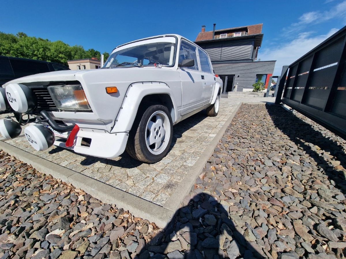 Ένα σοβιετικό Lada με ψυχή : Η ιστορία του 2105 VFTS που σήμερα κάνει €63.000 